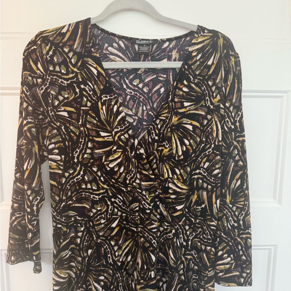 Glamour Abstract Patterned Top - image 3